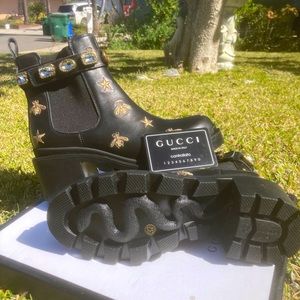 Sell for best offer GUCCI embroider leather boots